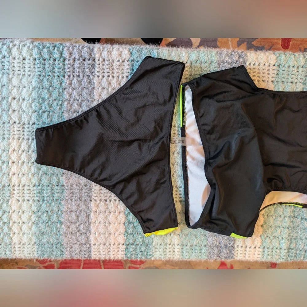 Shego Cosplay‎ Black and Neon Yellow Colorblock Bikini Set Size Large